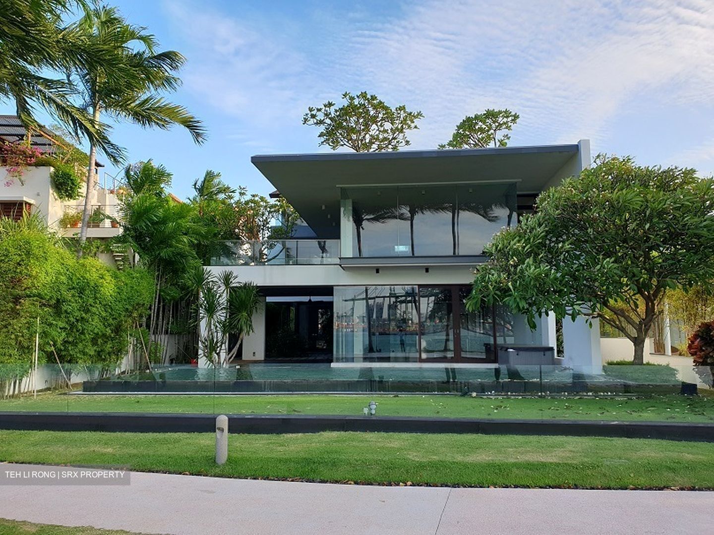 Ocean Drive (D4), Detached #455933291